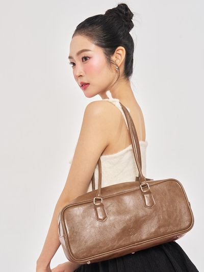 RECLOW SIO BAGUETTE SHOULDER BAG [BROWN]
