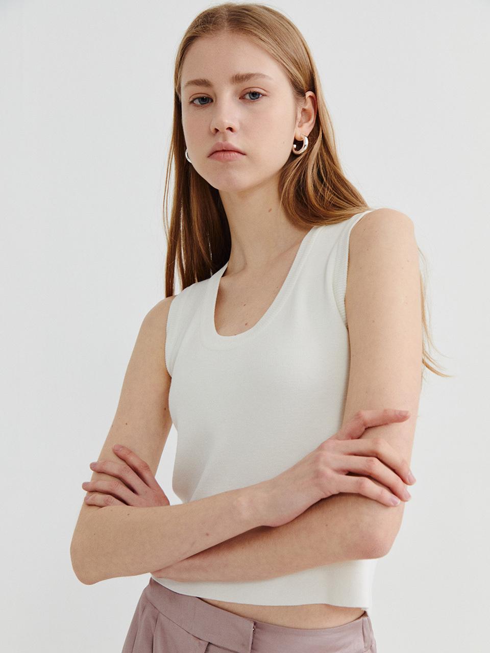 Recur,ecur U-neck double sleeve White