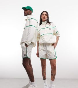 Reebok Reebok 4" woven shorts in off-white - exclusive to ASOS