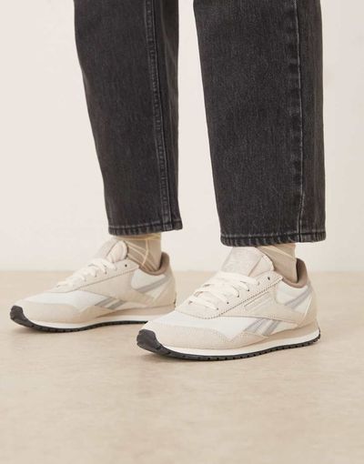 Reebok Reebok Classic AZ sneaker in white and gray