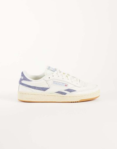 Reebok Reebok Club C 85 Vintage sneakers in white with pink bow lace