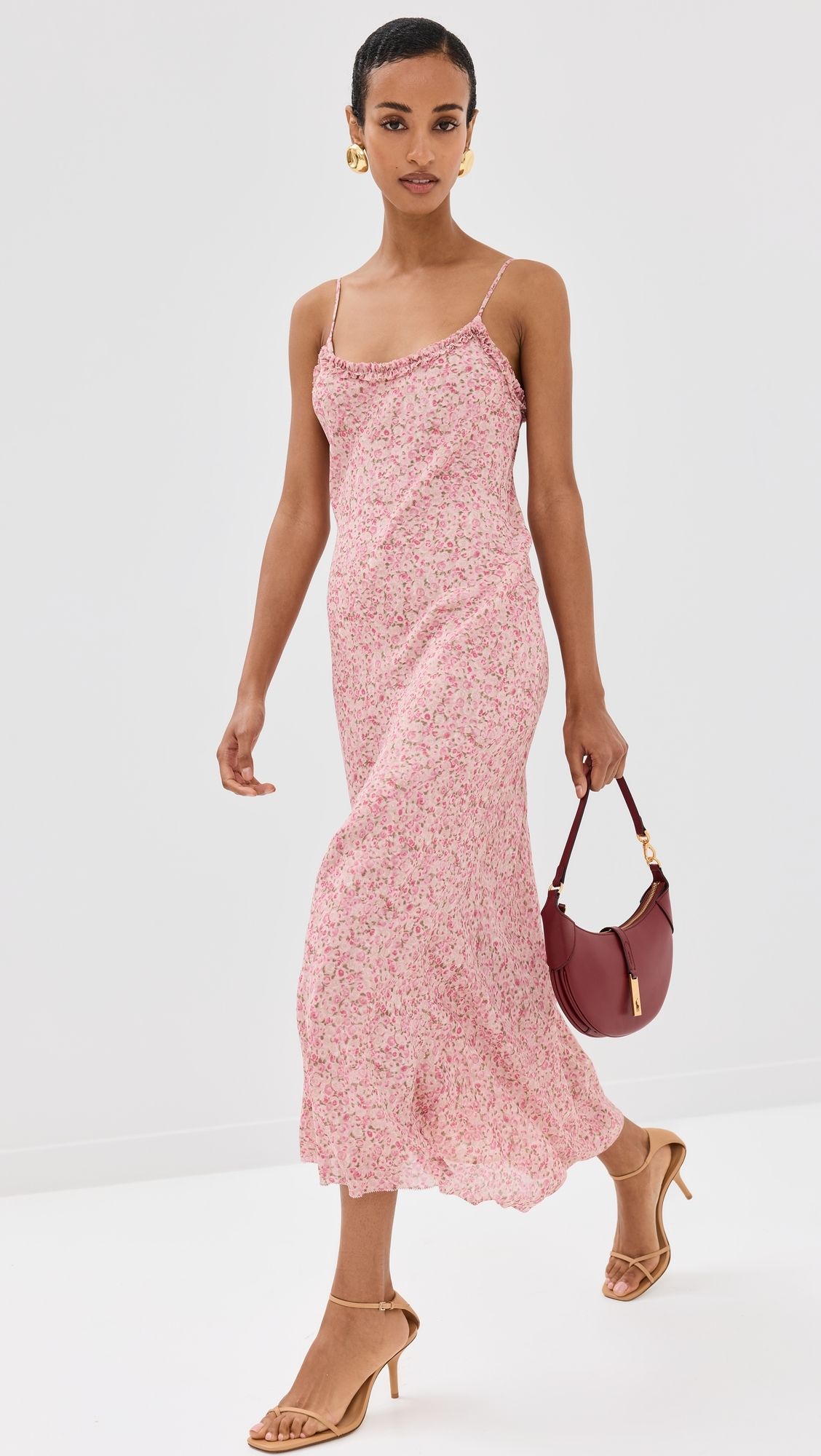 reformation pink floral dress Tripoli by Reformation Maxi dresses A dreamy print covers this lightweight linen maxi dress designed with a fitted bodice and a twirl Reformation - Imara Dress Rosin