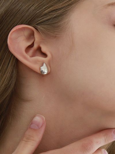 REINDEER Mute Earrings 04_ 2 Colors