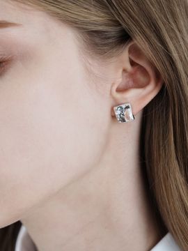 REINDEER Mute Earrings 07_ 2 Colors