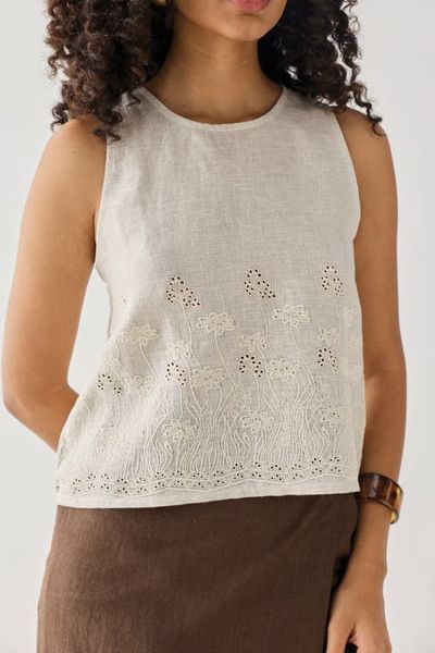 Reistor Reistor Embroidered Button Back Top