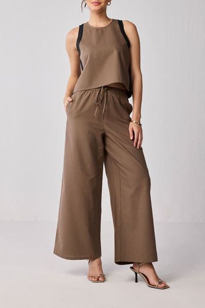 Reistor Reistor Matching Set with Wide-Leg Pants and Colorblock Top