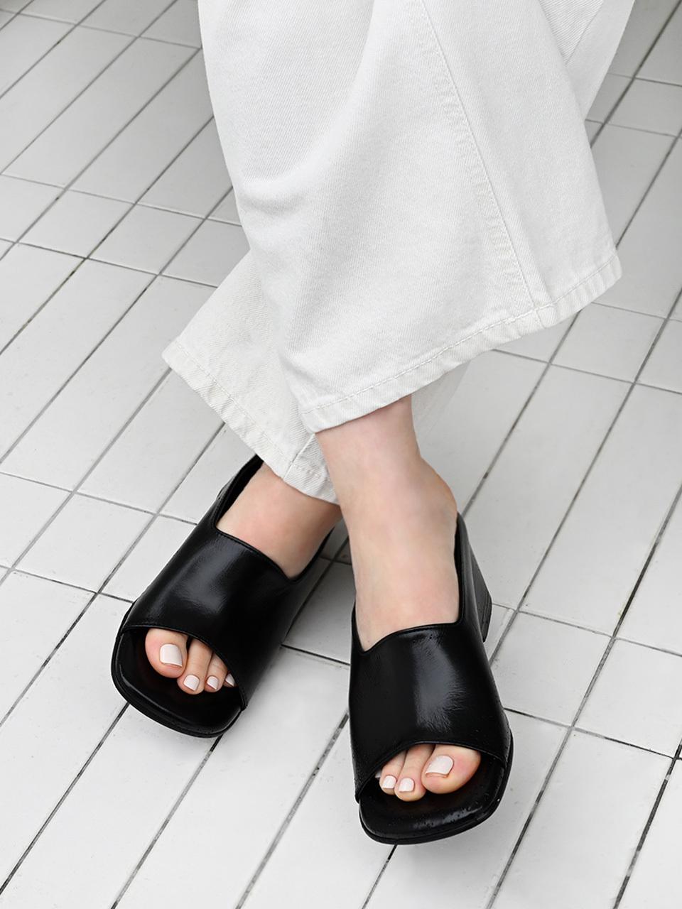 REKKEN Freya Sandals (RKB119S)