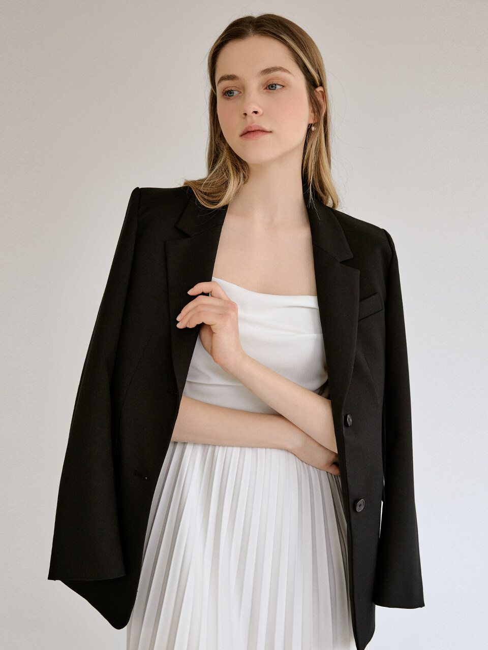 RE_L Modern Slim-Waist Jacket (Black)
