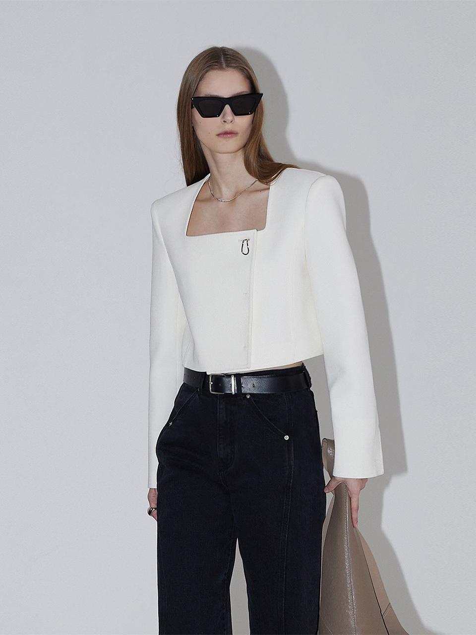 RENEJ Mone Square-neck Short Blazer