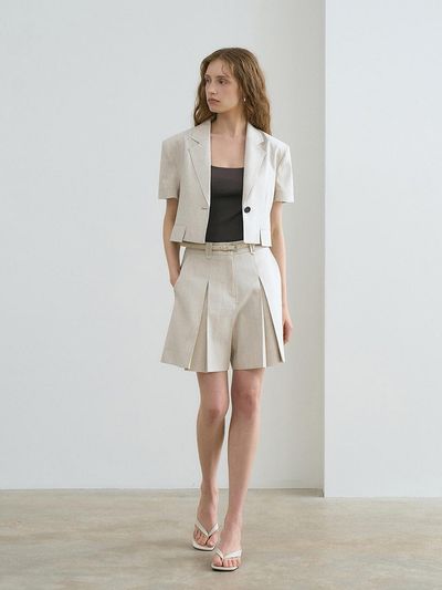 RENEJ Pleated Wide Half Pants