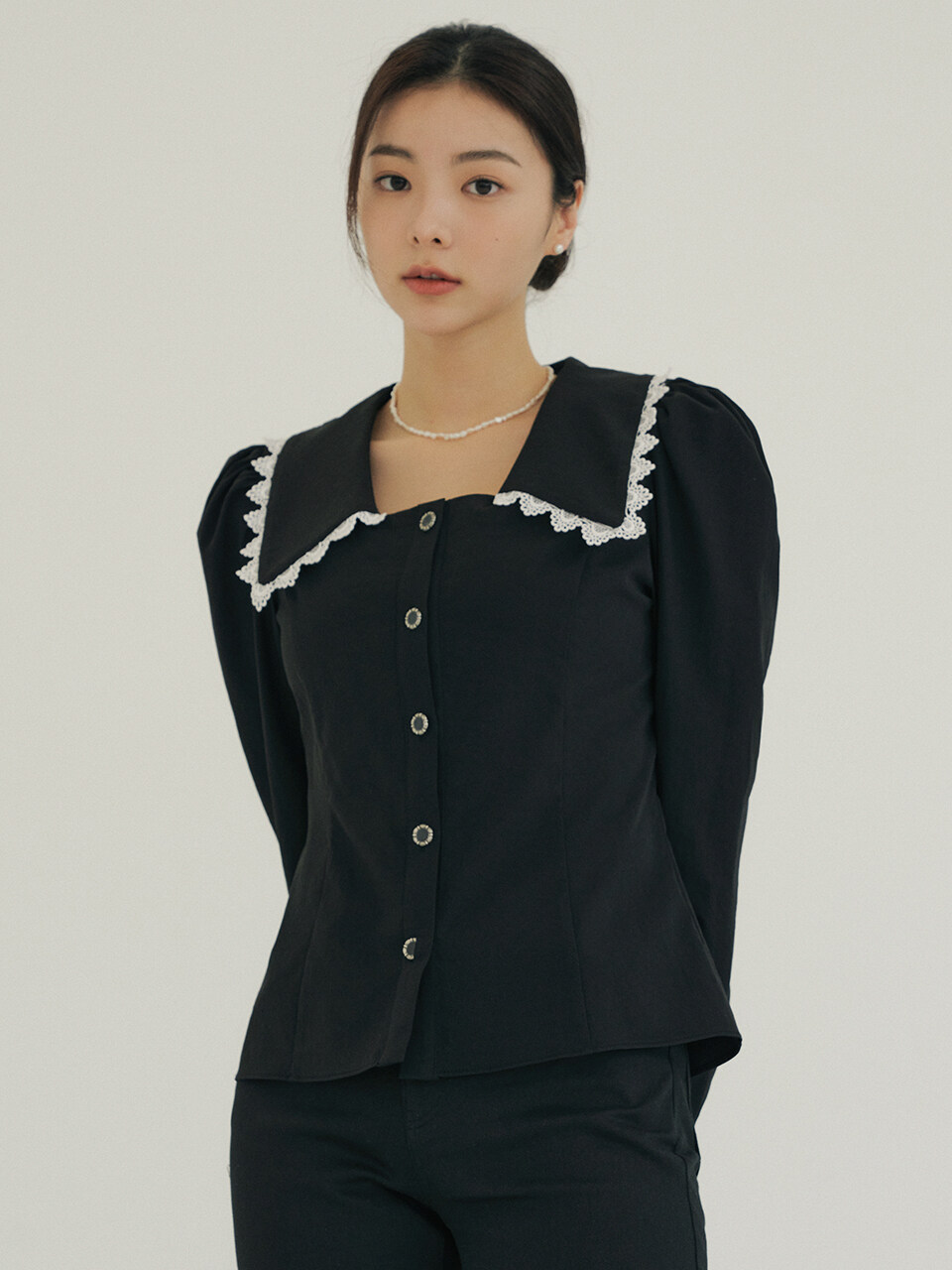 REORG KACK Big Lace Collar Blouse (Black)