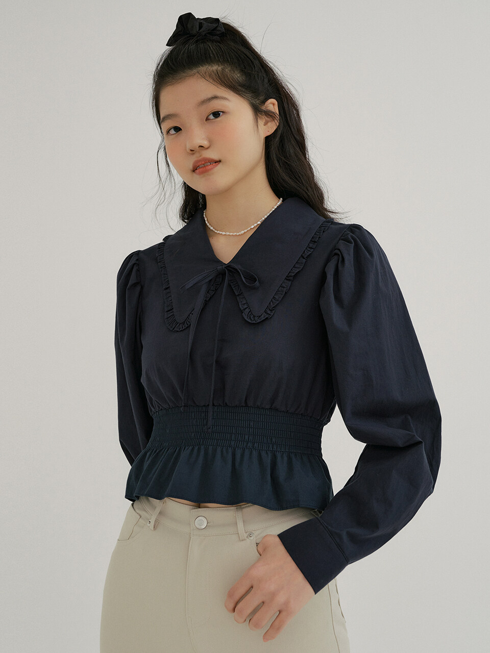 REORG KACK Butterfly Collar Blouse (Navy)