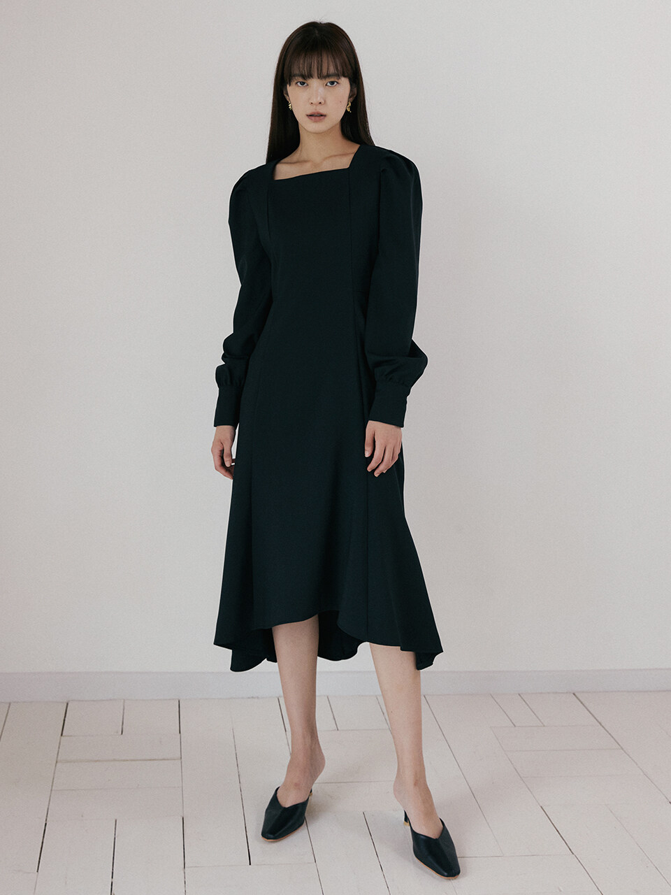 REORG Nue Puff Sleeve Square Neck Dress Black