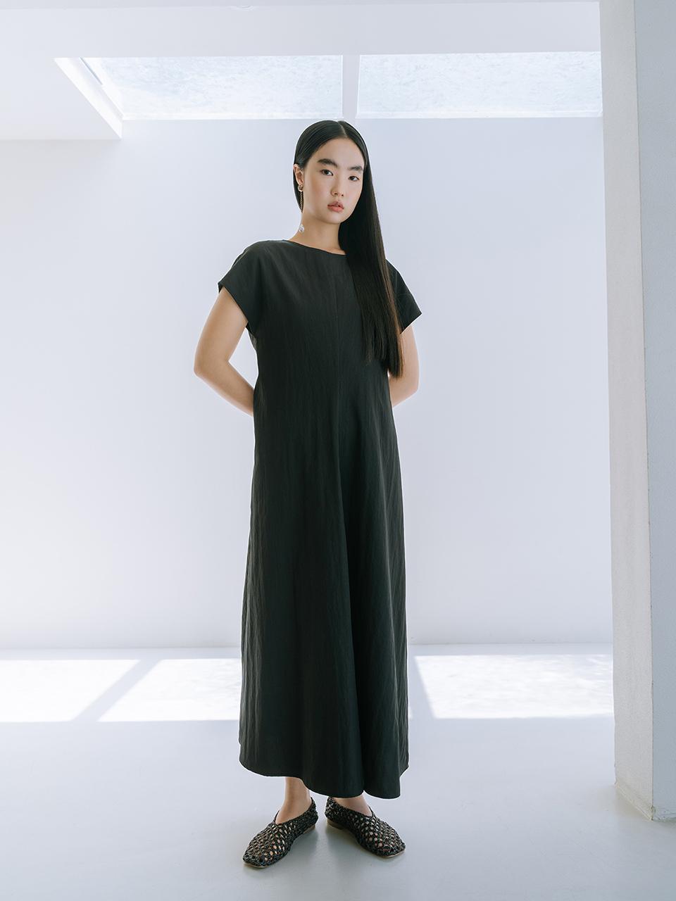 REPLAIN Boatneck Maxi Dress _ Black