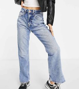 River Island Petite River Island Petite 90s straight cut slit hem jeans in light blue