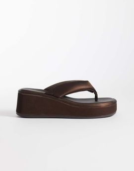 River Island River Island padded platform flip flops in brown