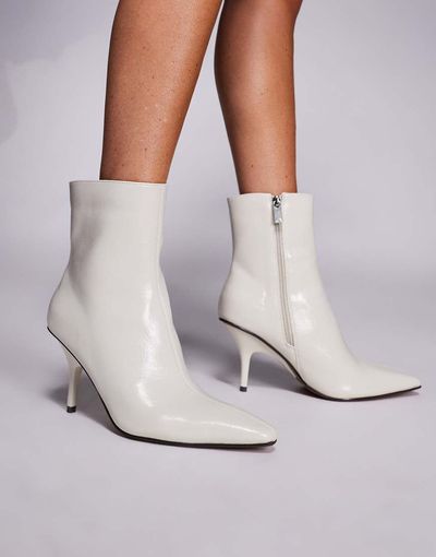 River Island River Island pointed toe heeled ankle boots in white