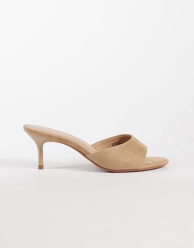 River Island River Island suedette heeled mule sandals in beige-Neutral