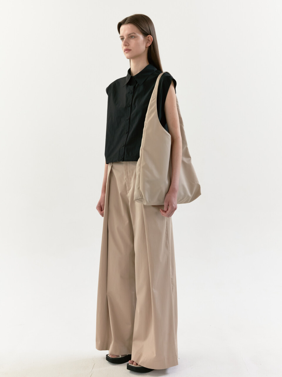 ROH SEOUL Annie Nylon Hobo Bag_Beige