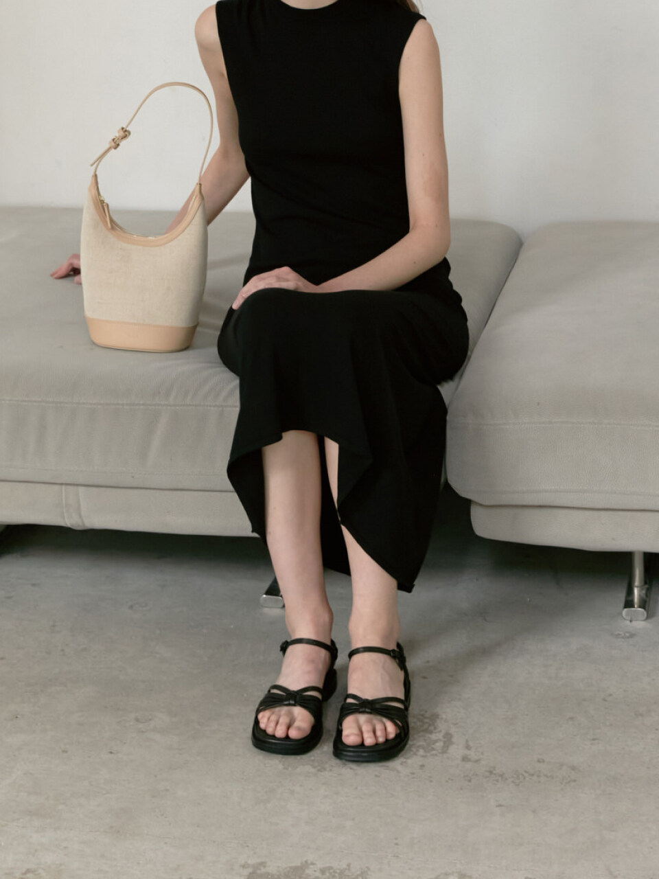 ROH SEOUL Fin Sandals_Black