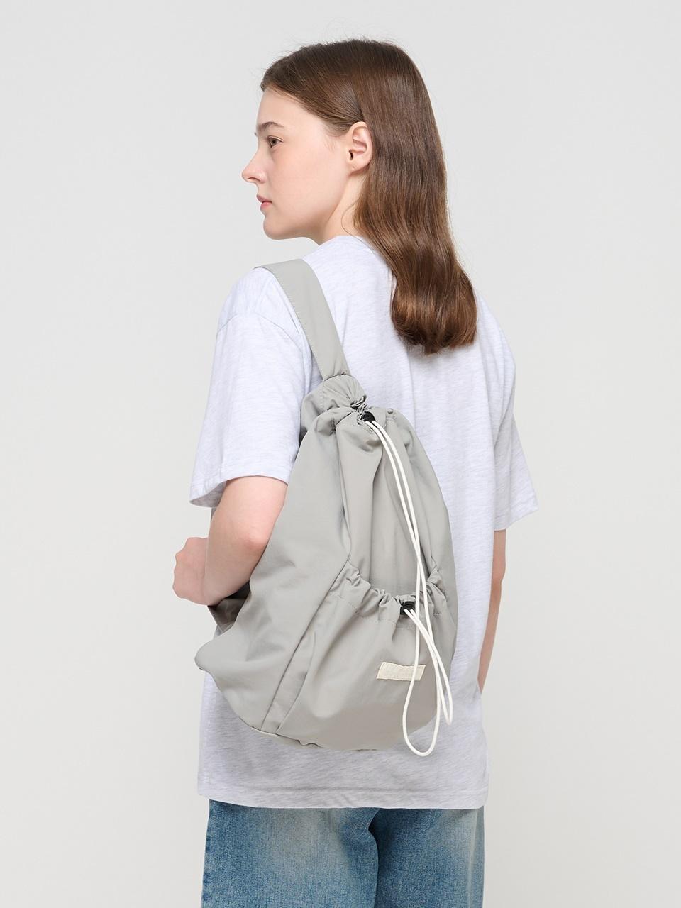 ROIDESROIS String Pocket Sling Backpack (Gray)