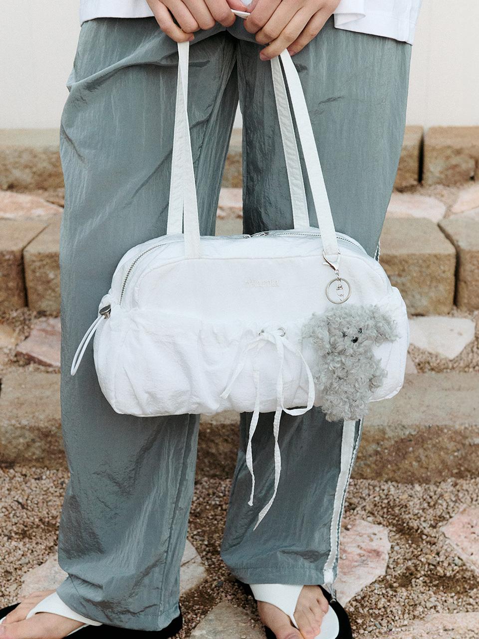 ROLAROLA STRING RIBBON DUFFLE SHOULDER BAG [WHITE]