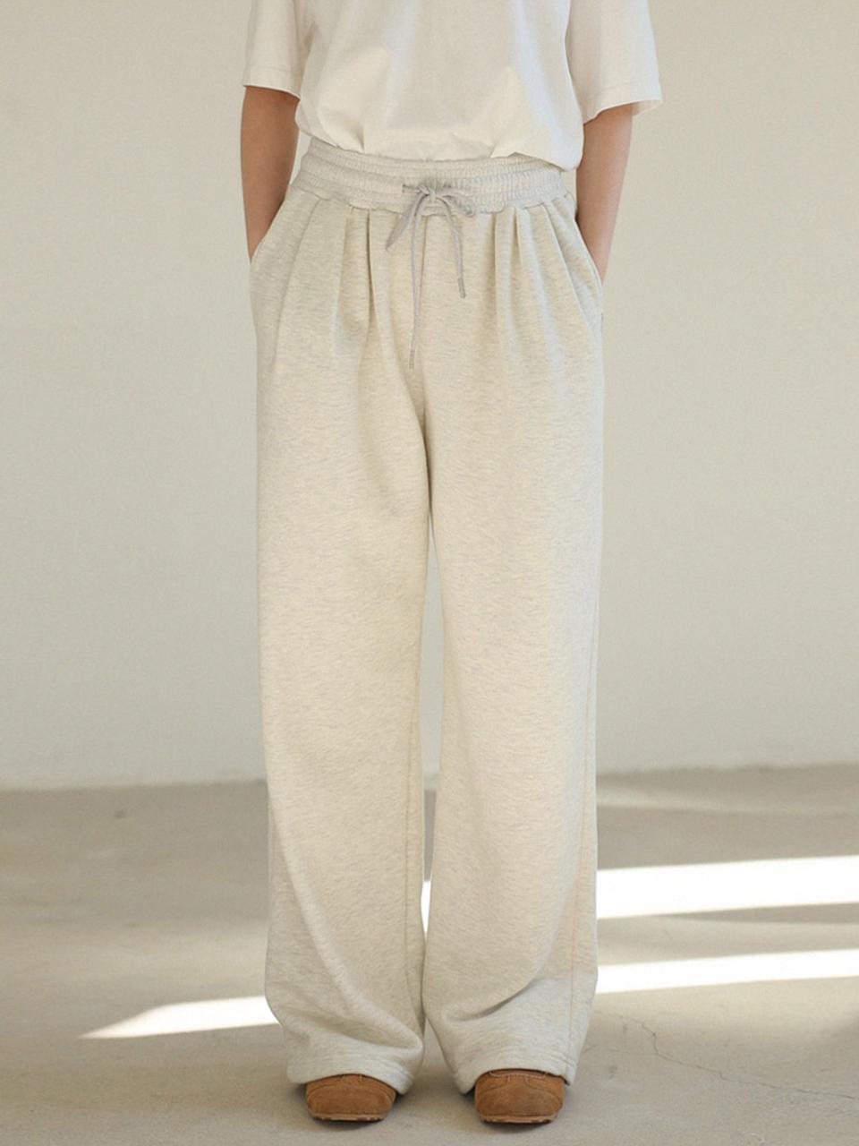ROOMPACKER Tucked Easy Pants