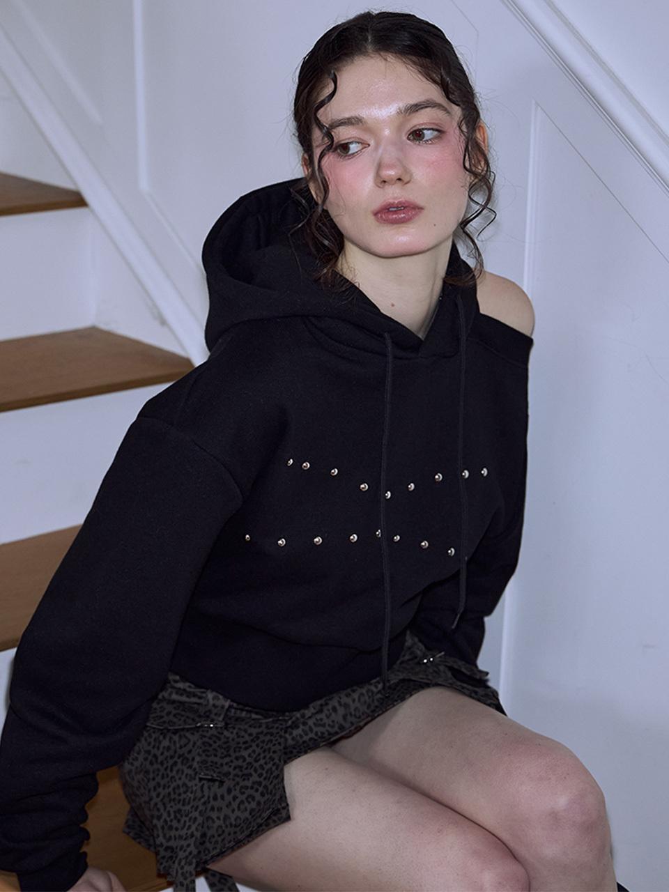 Rosefrantz Cut Out Studded Cotton-Polyester Hoodie [Black]