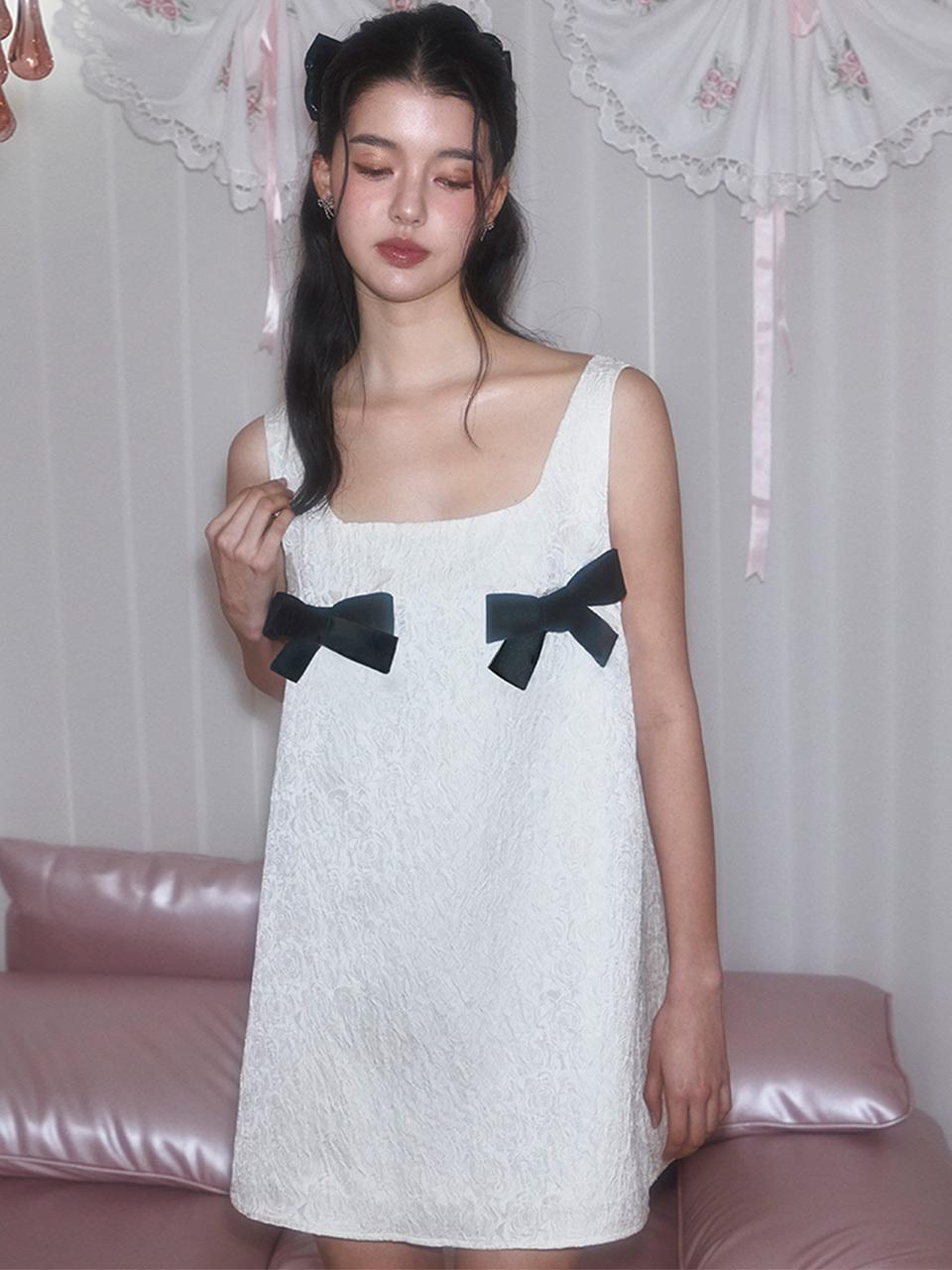 Rosefrantz Rose Jacquard Fitted Flared Mini Dress [Cream]