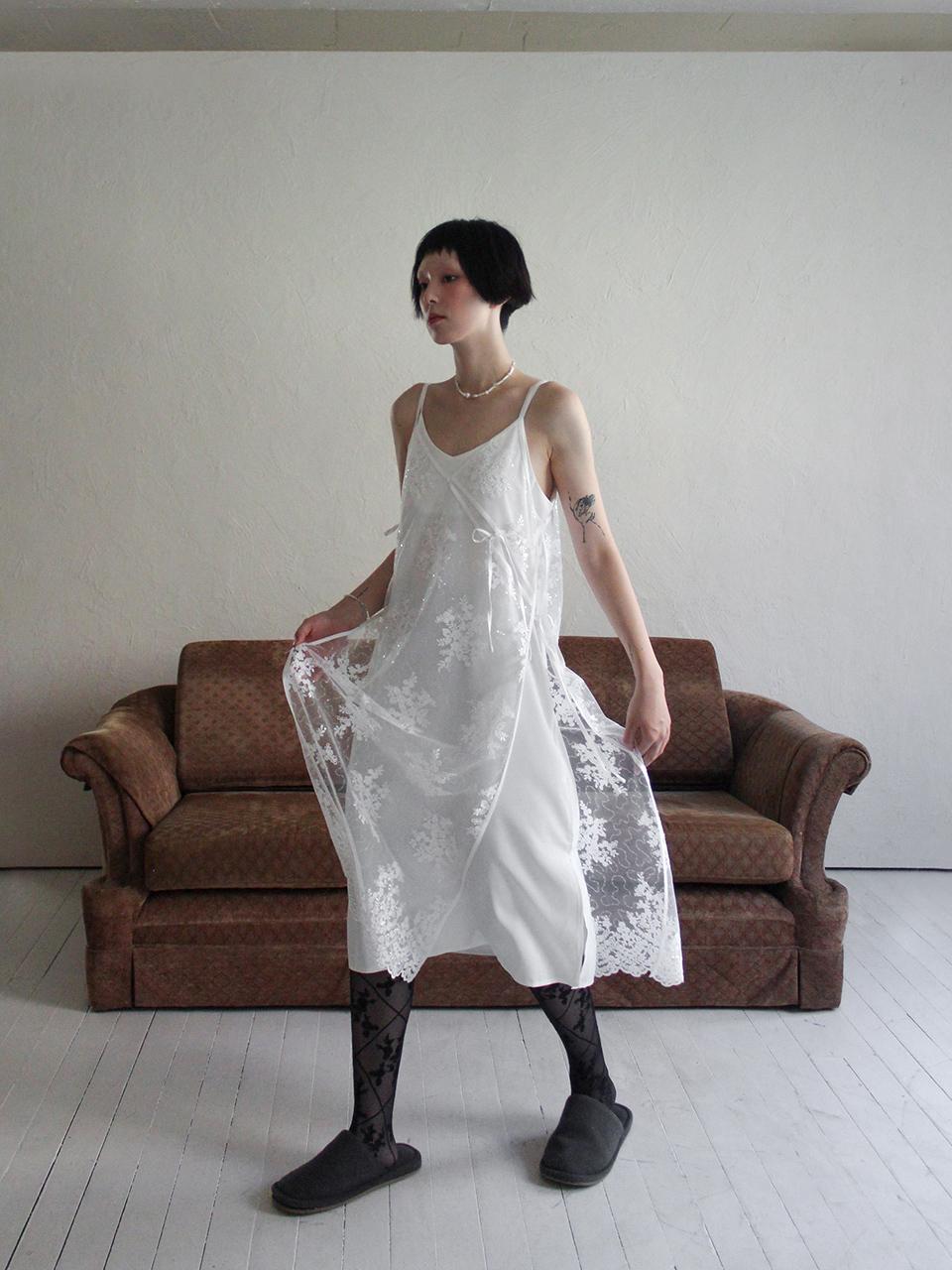Rubati Sequin Lace Apron Dress for Layering (beige)