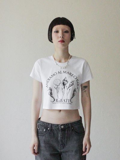 Rubati Shell Flower Crop T-Shirt_beige