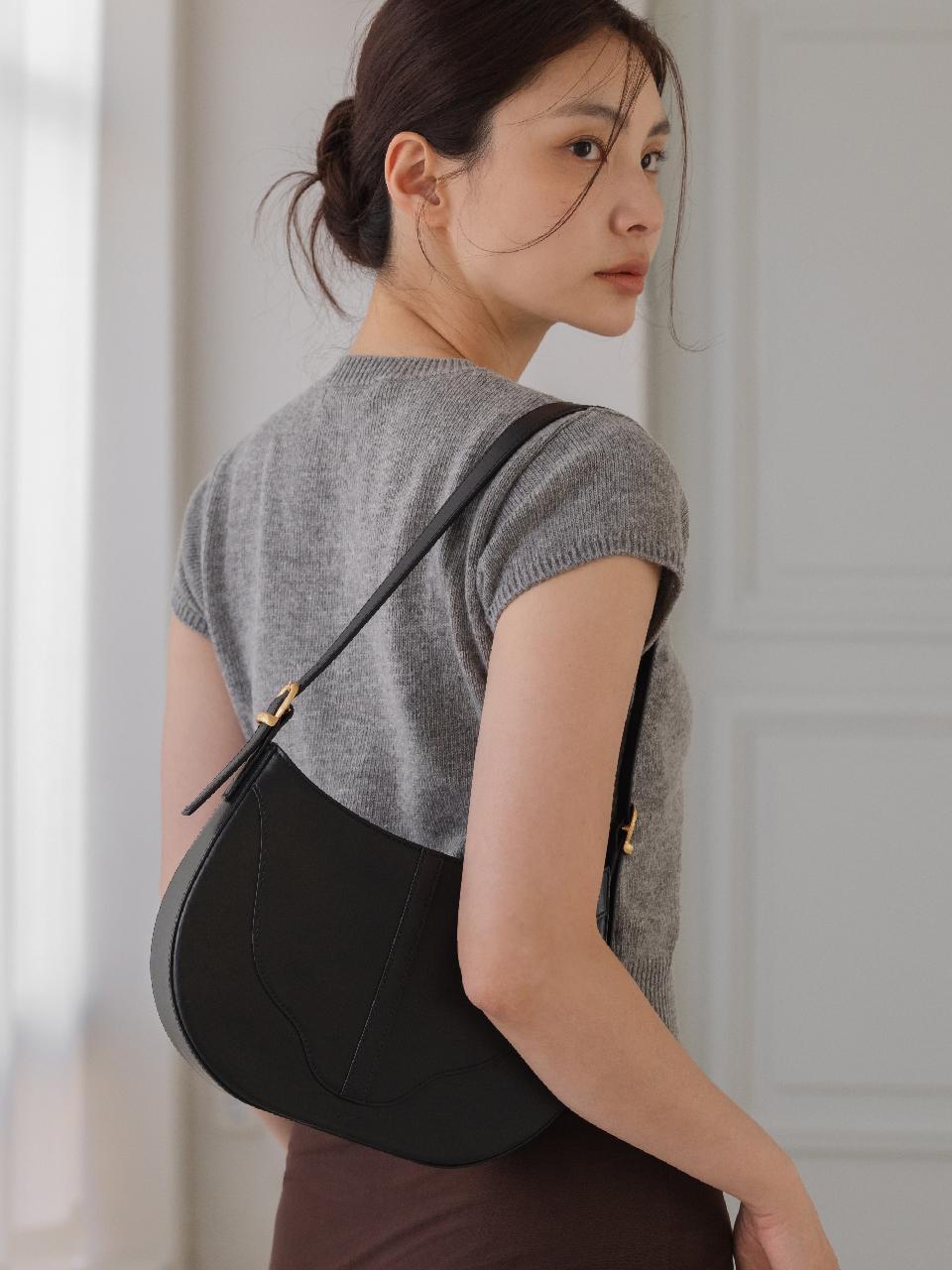 RUHOUR Carve Hobo Bag [Black-Gold]