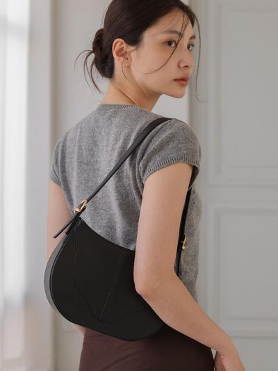 RUHOUR Carve Hobo Bag [Black-Gold]