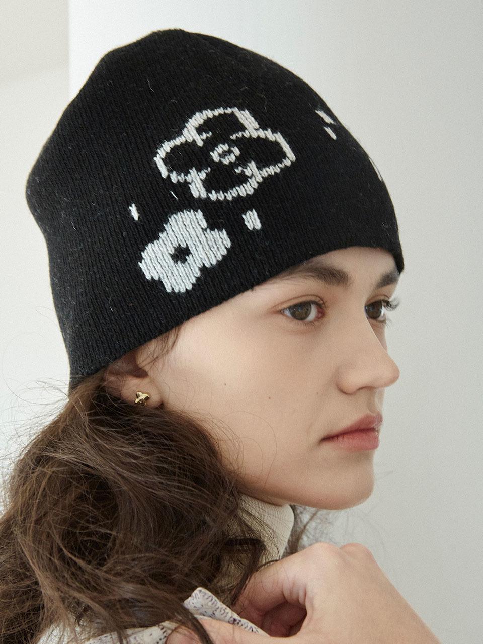 rysm Flower Beanie - Black