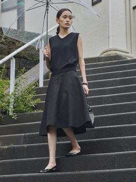 SAGEMENT DOLPHIN FLARE HALF SKIRT [BLACK]