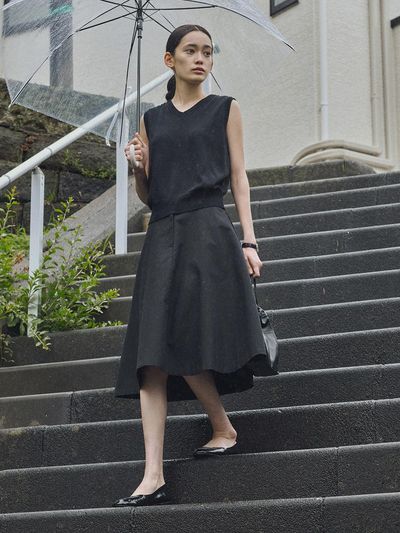 SAGEMENT DOLPHIN FLARE HALF SKIRT [BLACK]