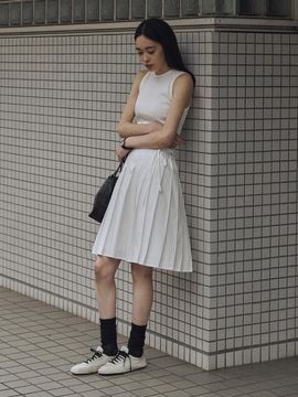SAGEMENT TILDA PLEATS HALF SKIRT [IVORY]