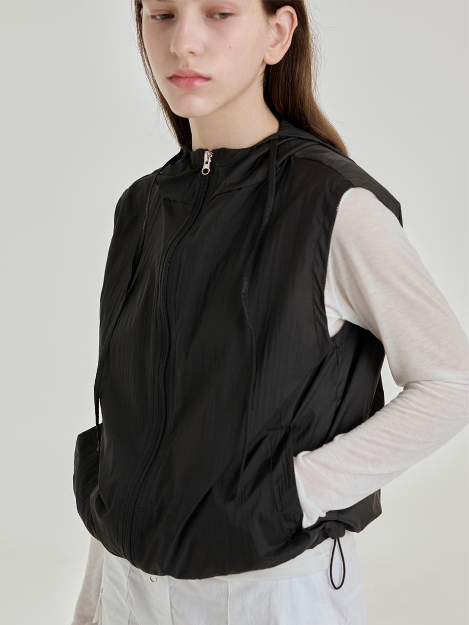 salad bowls LIGHT NYLON HOOD VEST [BLACK]