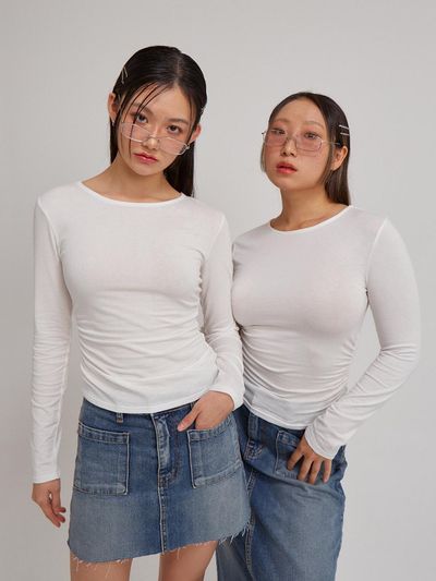 SALON DE YOHN Basic Shirring Long Sleeve T-Shirt (White)