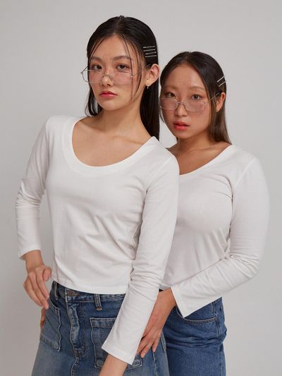 SALON DE YOHN U-neck Basic T-Shirt (White)