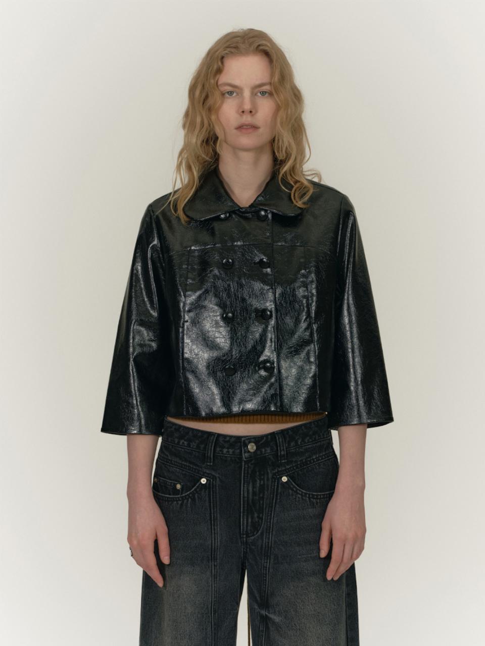 SALTY PEBBLE CROP COATING LEATHER JACKET [BLACK]