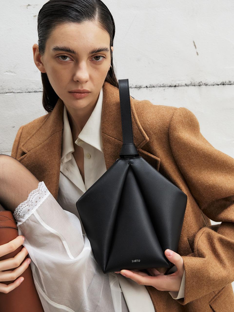 SARTU LYV Tote bag (Black)
