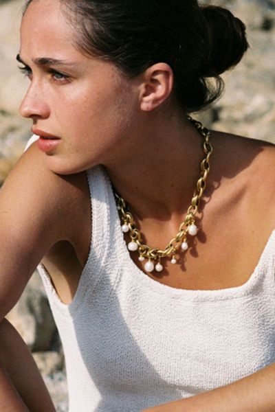 SC COLLECTION SC Collection Bari Necklace in Gold/Pearl, Women's at Urban Outfitters
