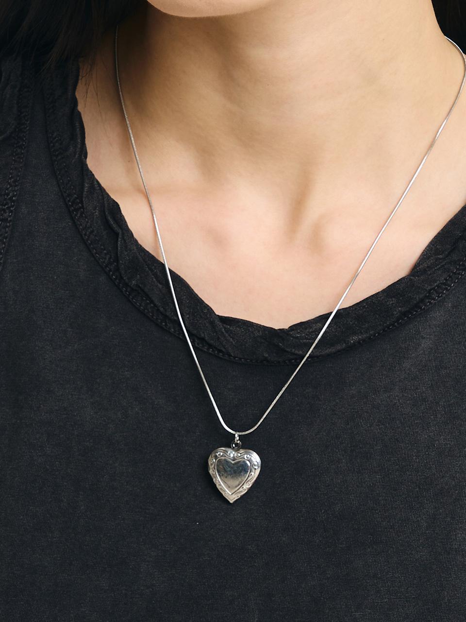SCALETTO SBW010 Heart embossed texture chain necklace