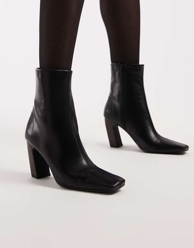 Schuh Schuh Bryson curved heel mid ankle boots in black