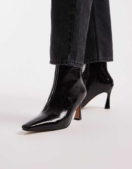Schuh Schuh heeled mid ankle boots in burgundy patent-Red