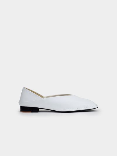SCOMBER Nika Flat Shoes - White