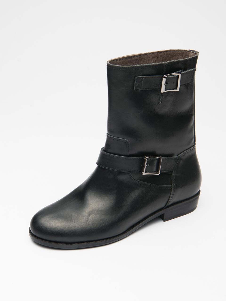 SEONG YUN JOO Heather Ankle Boots-black