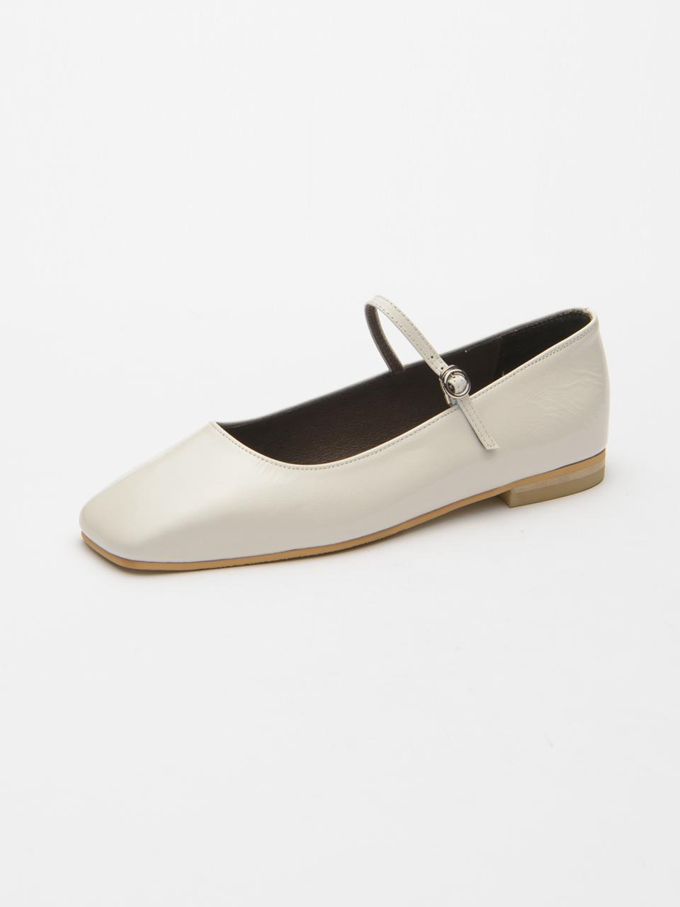 SEONG YUN JOO Lizzy Flat-White(patent)