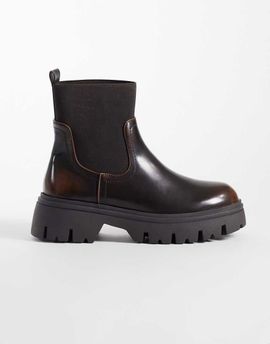 SEQWL SEQWL Twirl chunky chelsea boots in brown-White